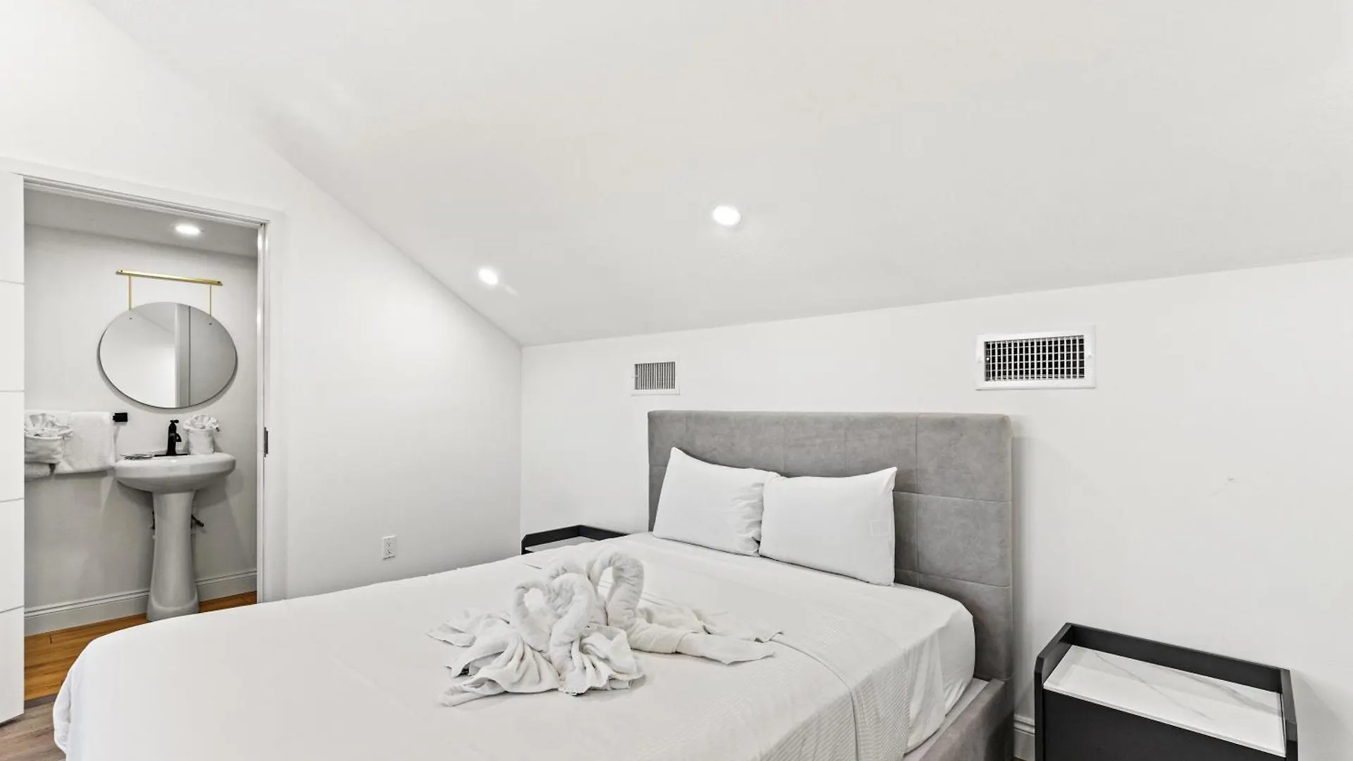 Ocean Breeze 5D Apartment Panama City Beach United States