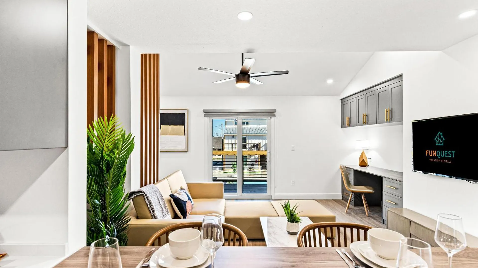 Ocean Breeze 5D Apartment Panama City Beach
